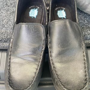 Boys Florsheim black leather slip on loafers